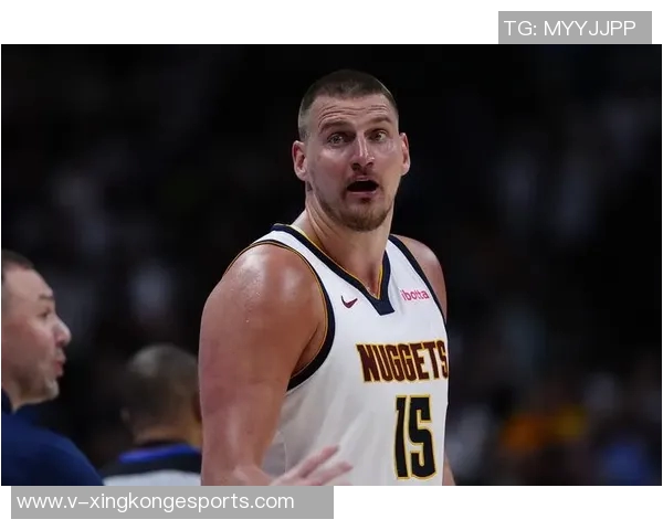 约基奇半场状态火热5投4中轻松斩获14分5篮板2助攻