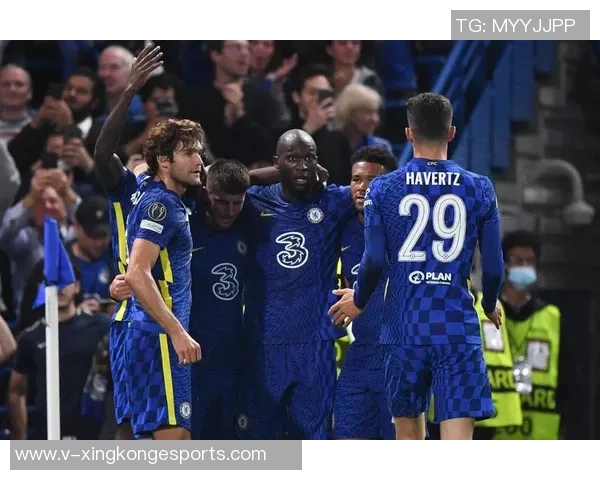 慈善拳击赛精彩上演切尔西传奇乔迪莫里斯战胜热刺名宿本特利